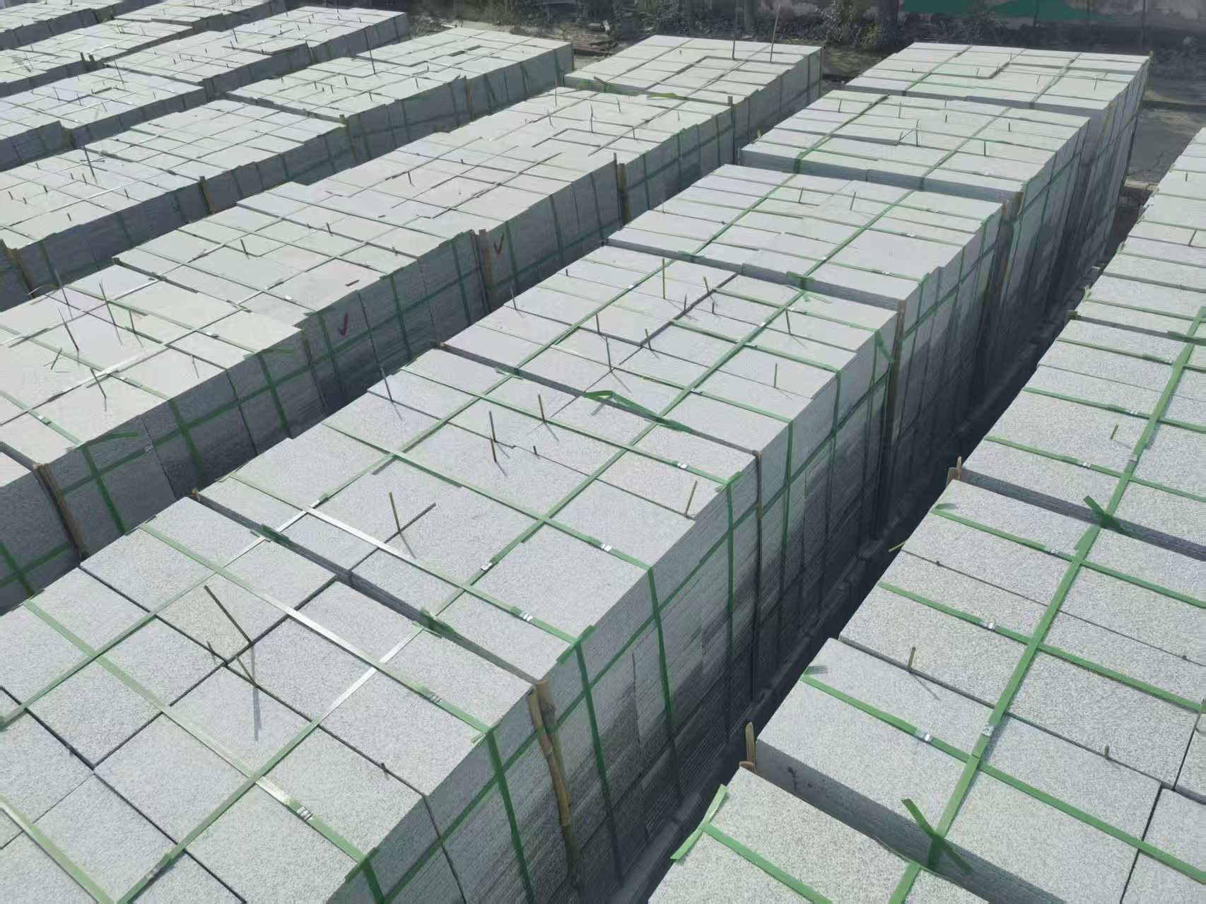 陕西 芝麻白1.8公分火烧300*600地铺，清仓大甩卖