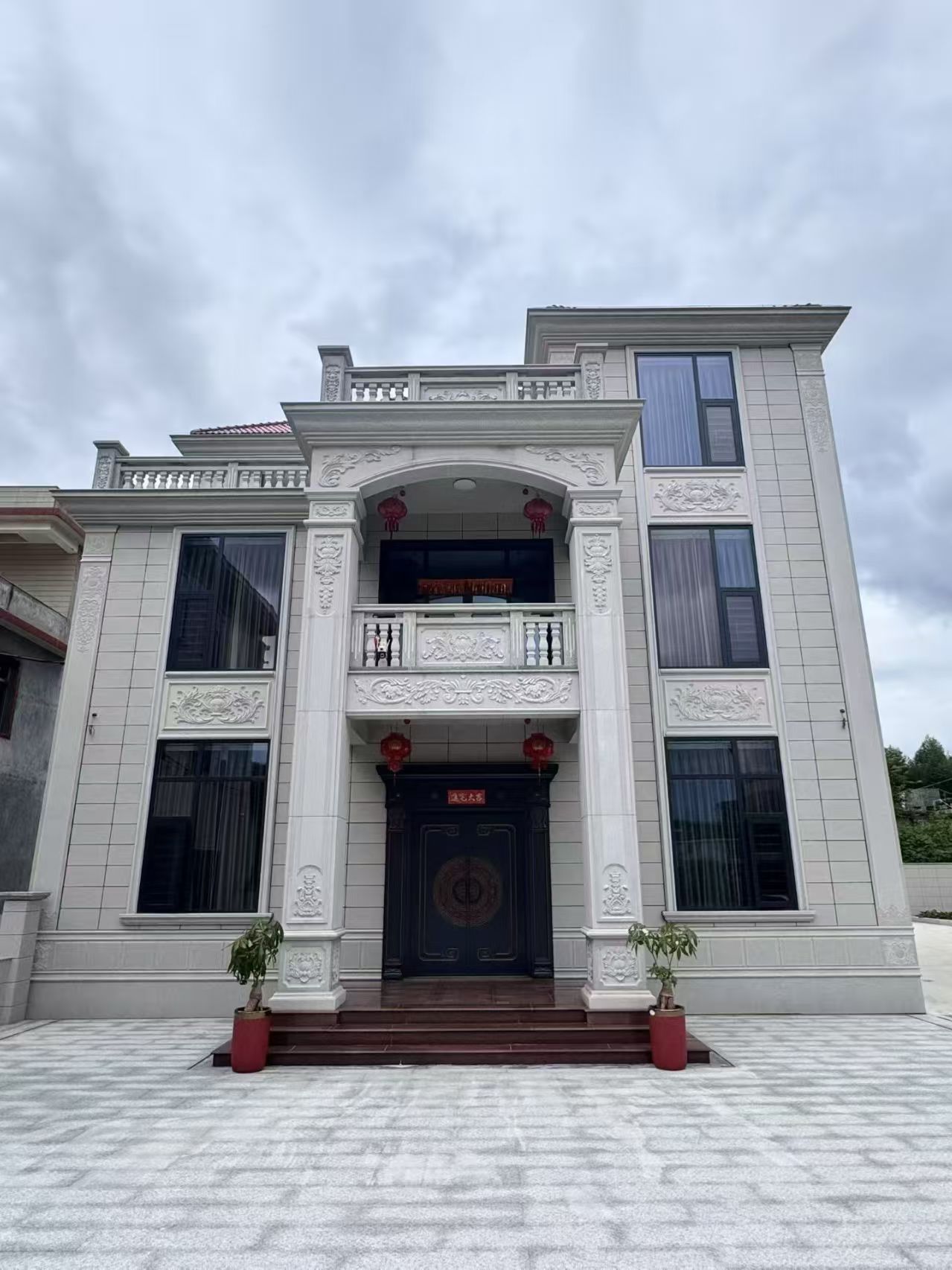 陕西 芝麻白石材别墅干挂案例展示