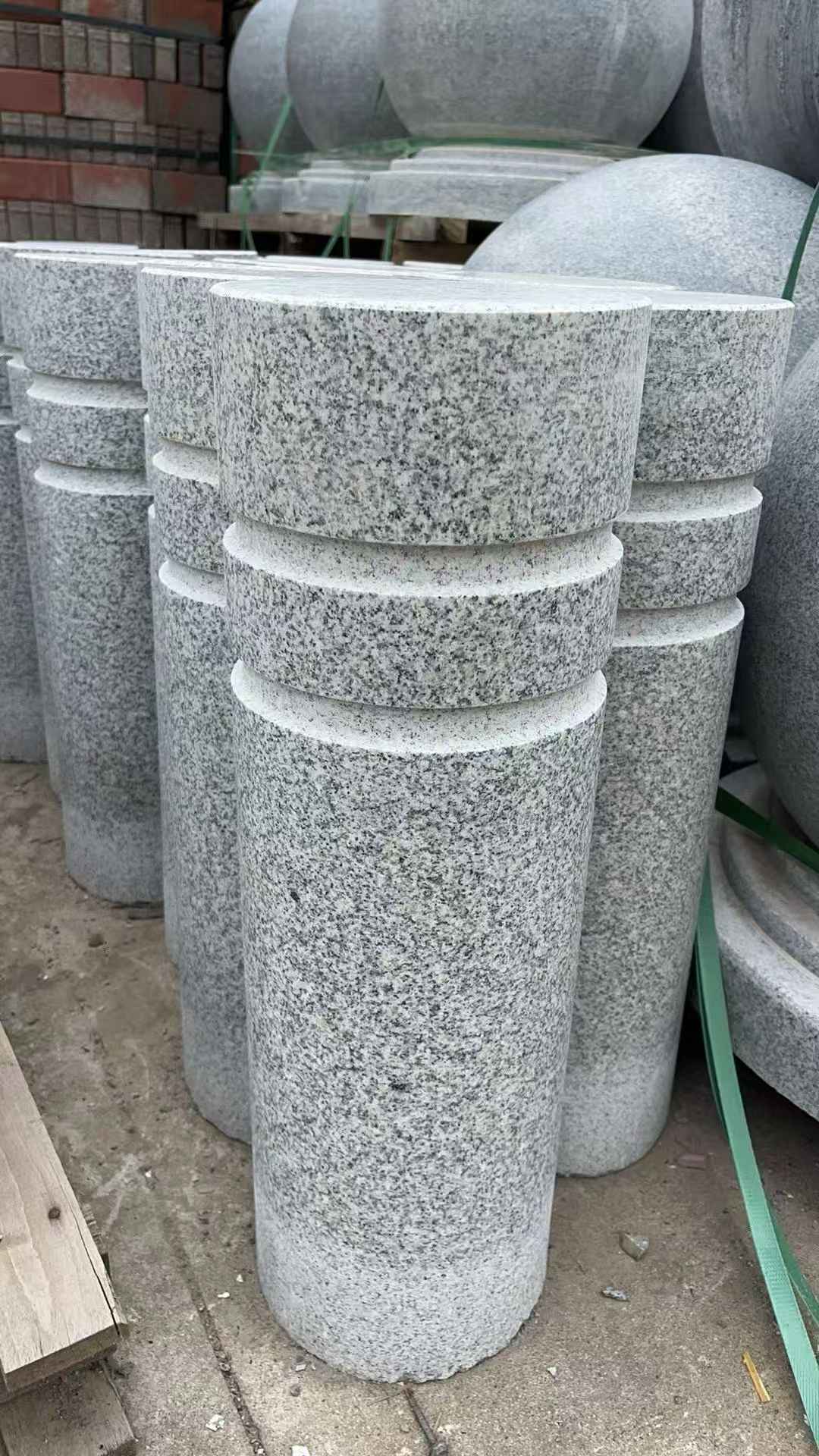 陕西 芝麻白花岗岩挡车柱、隔离柱多少钱