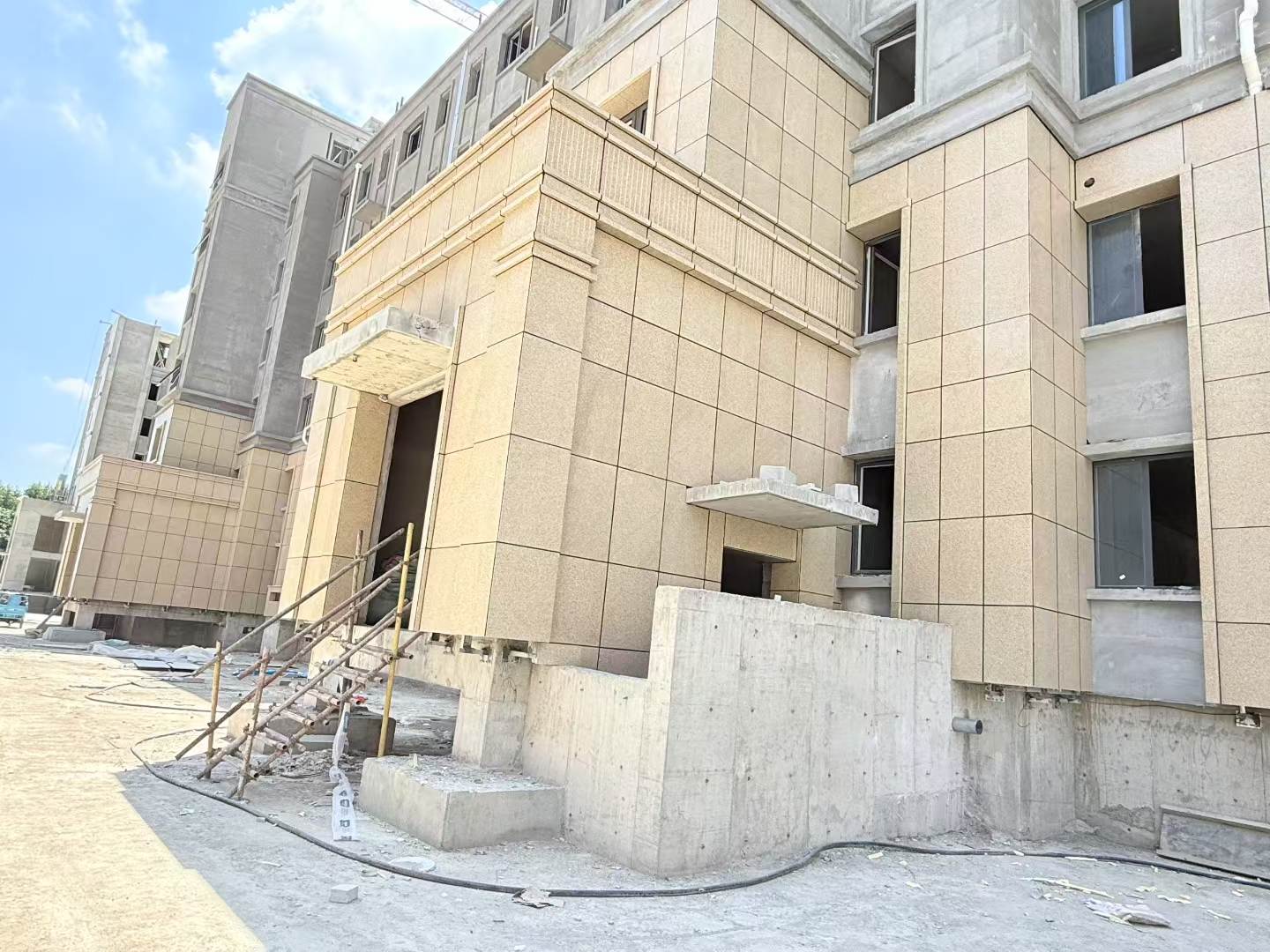 陕西 黄金麻干挂，工地实拍