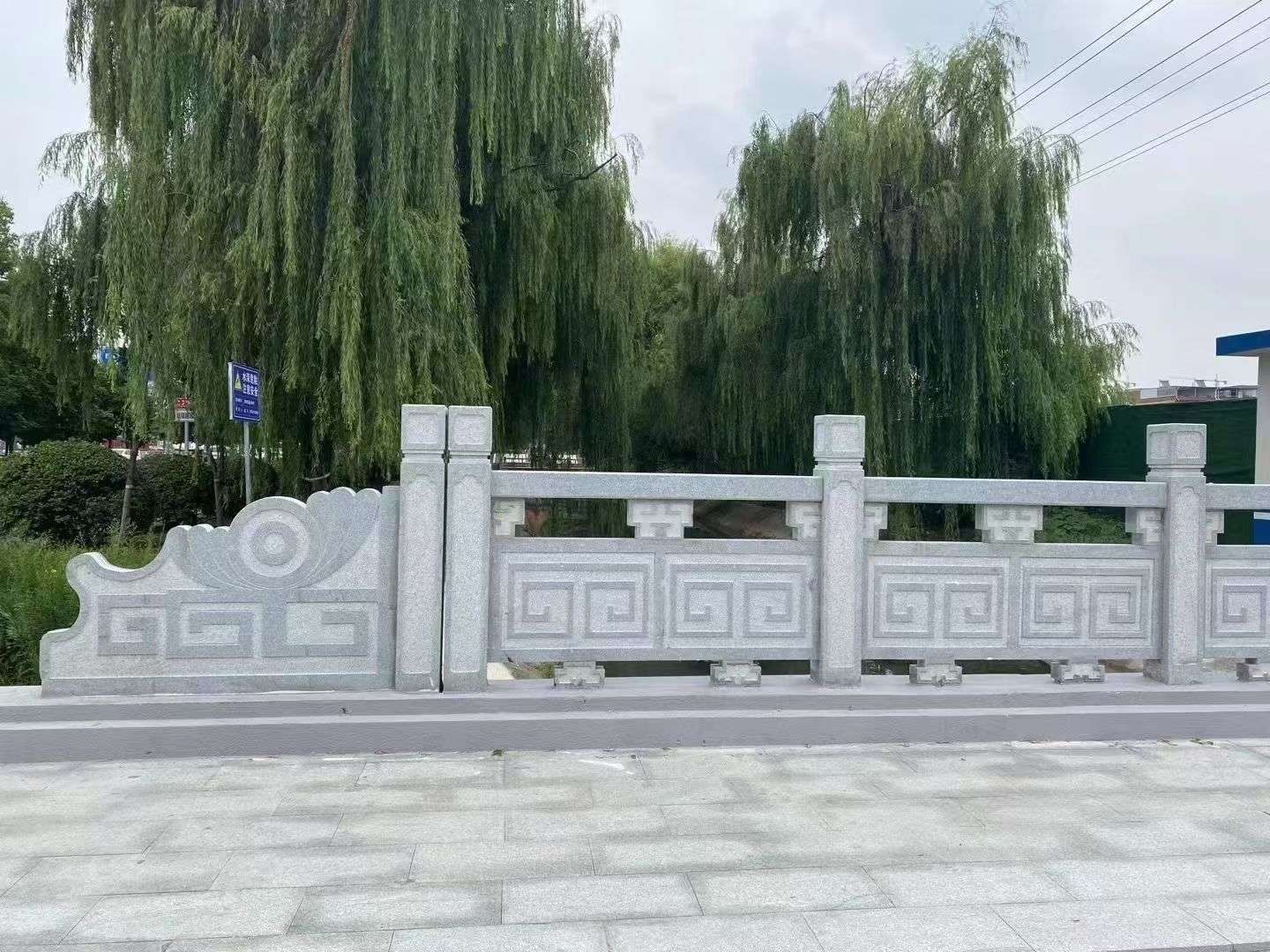 陕西 芝麻灰桥栏杆、河道栏杆安装效果