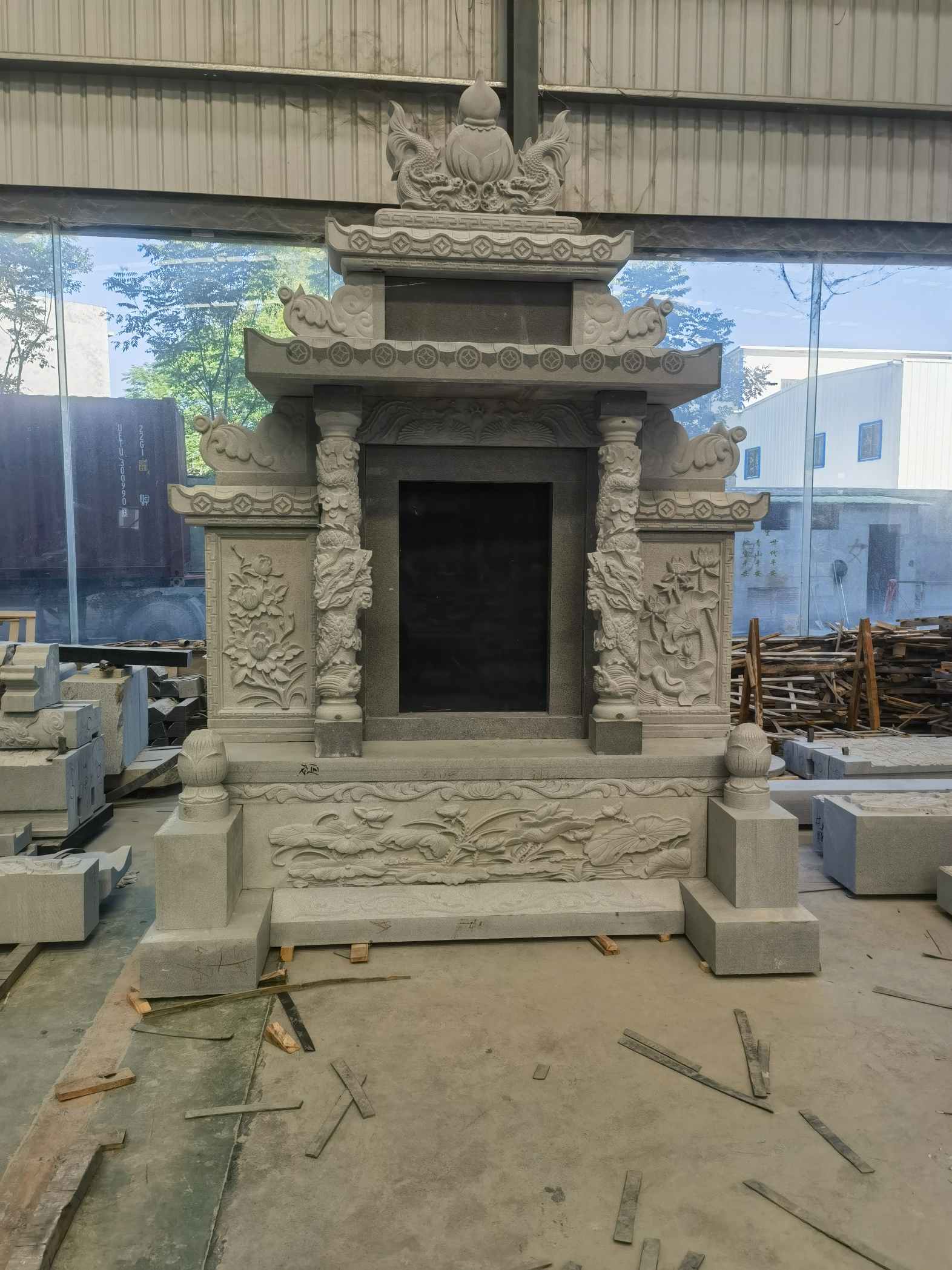 陕西 芝麻灰高档墓碑、土墓,一套也支持定做