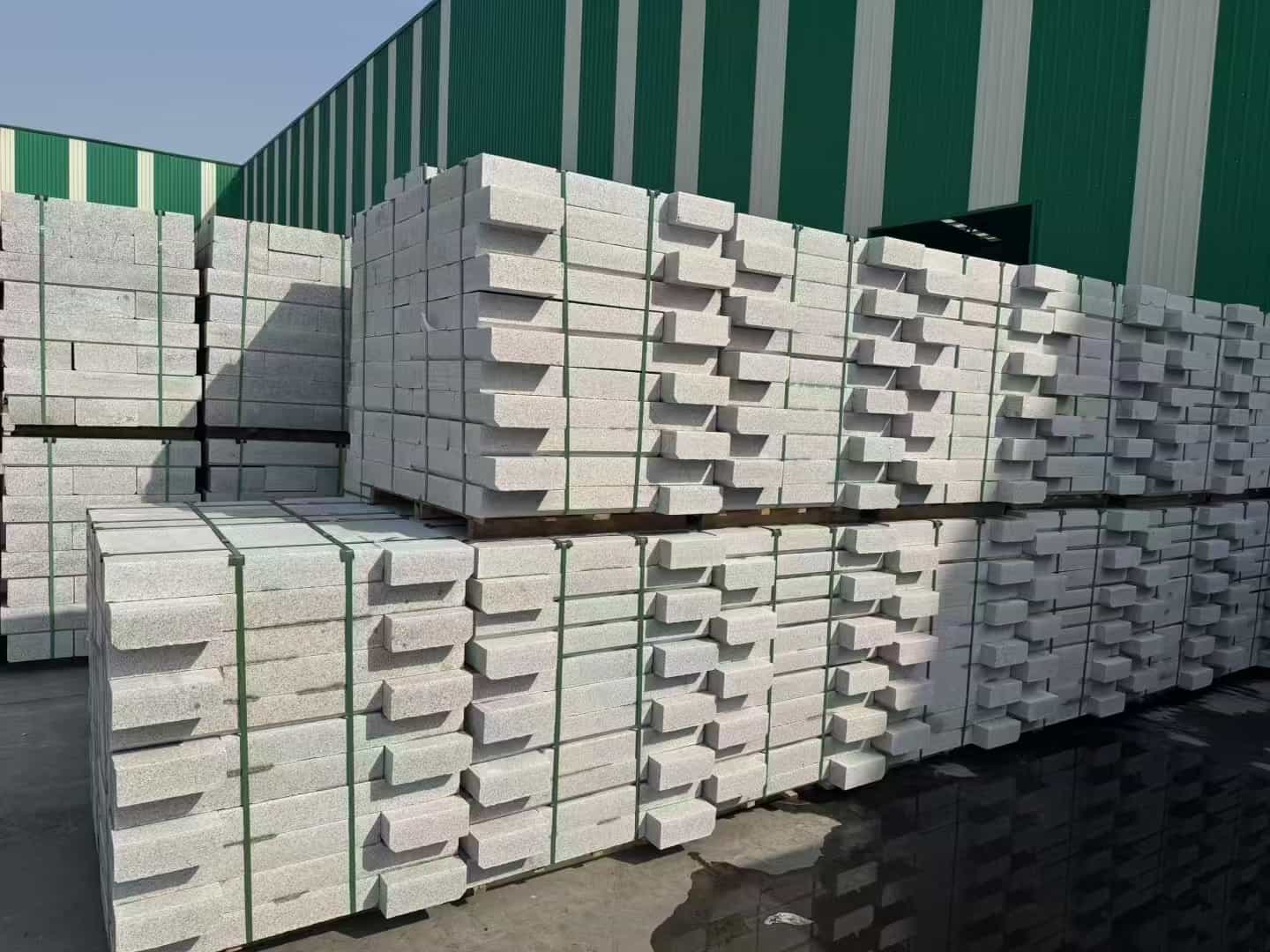 陕西芝麻白路沿石