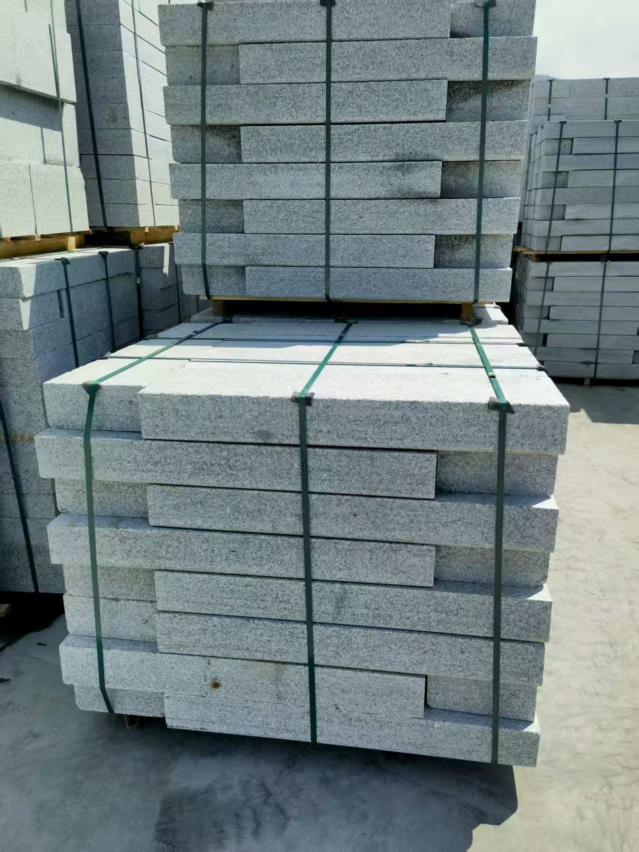 陕西 芙蓉白花岗岩路沿石、平石尺寸标准,色泽均匀