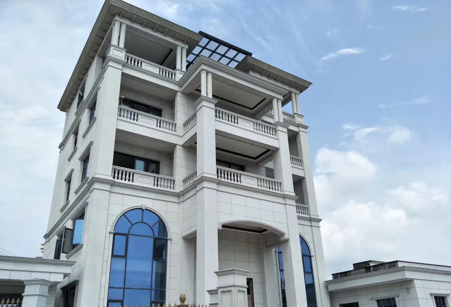 陕西芝麻白别墅干挂效果展示