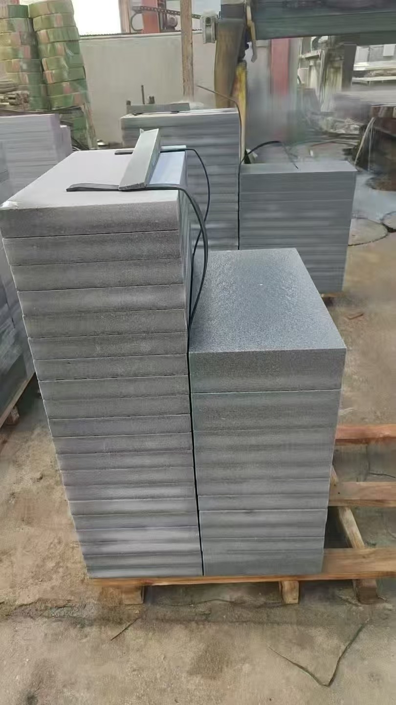 陕西 芝麻灰火烧面300*600*50地铺石材